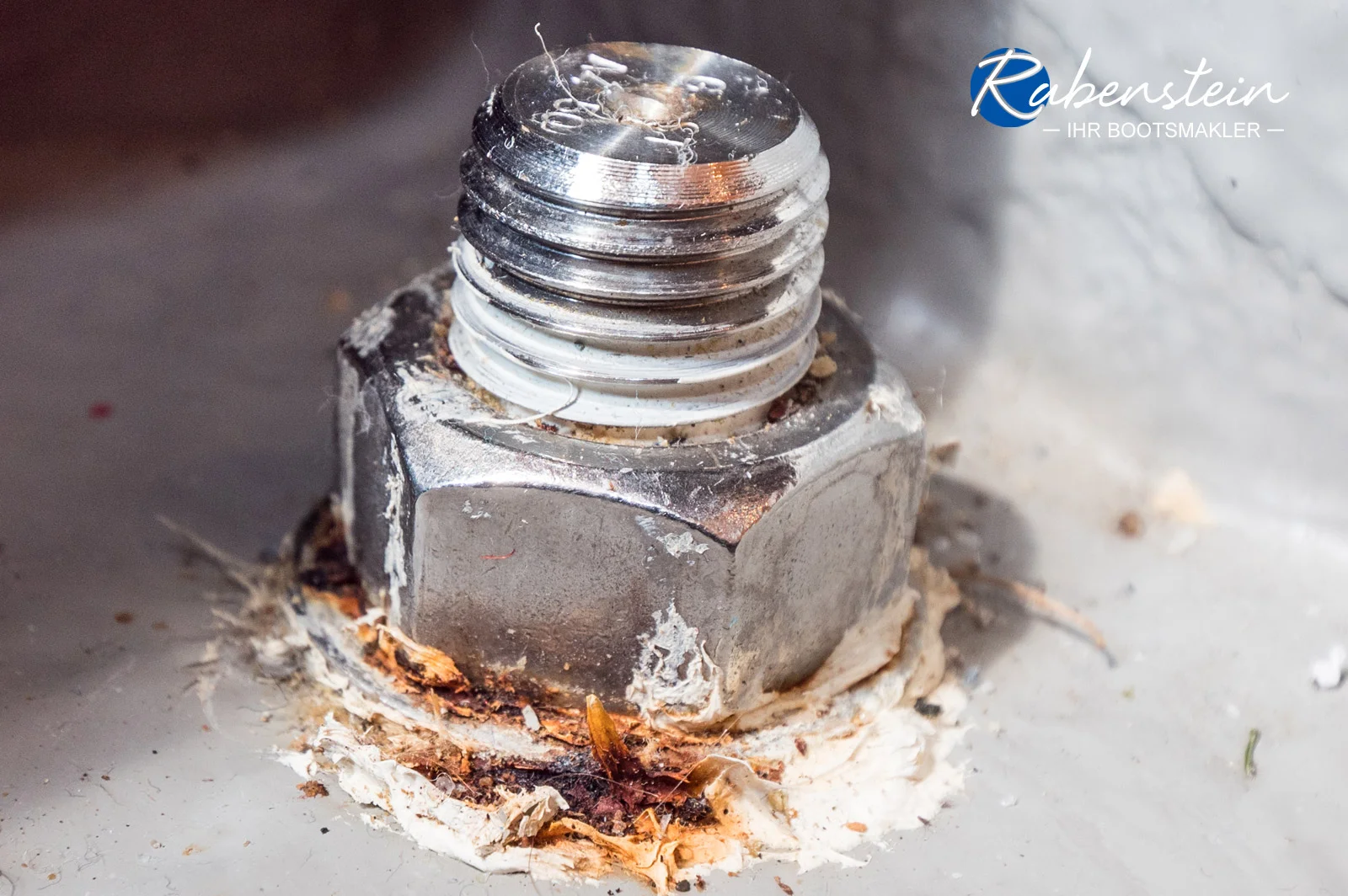 Dehler-28-Kielbolzen