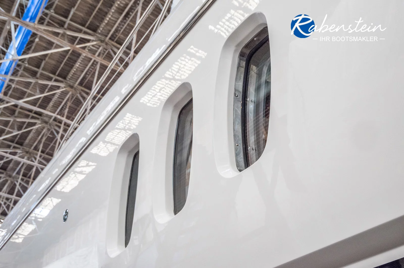 Sunseeker-72-fenster