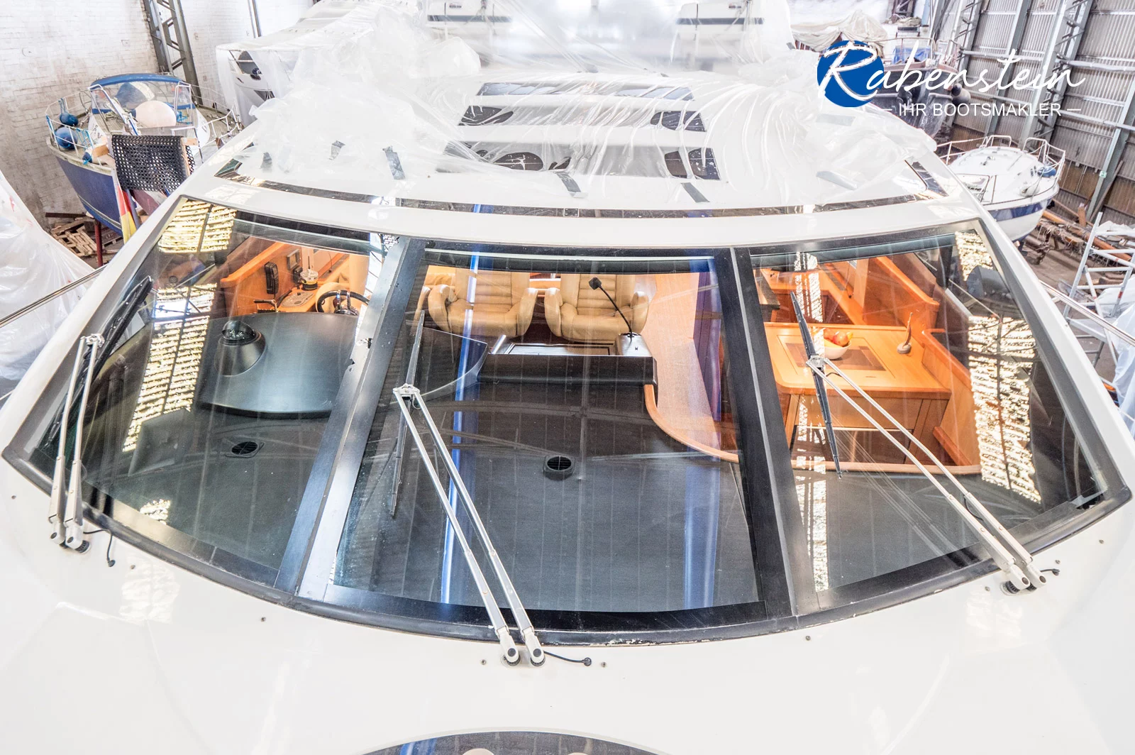 Sunseeker-72-frontscheiben