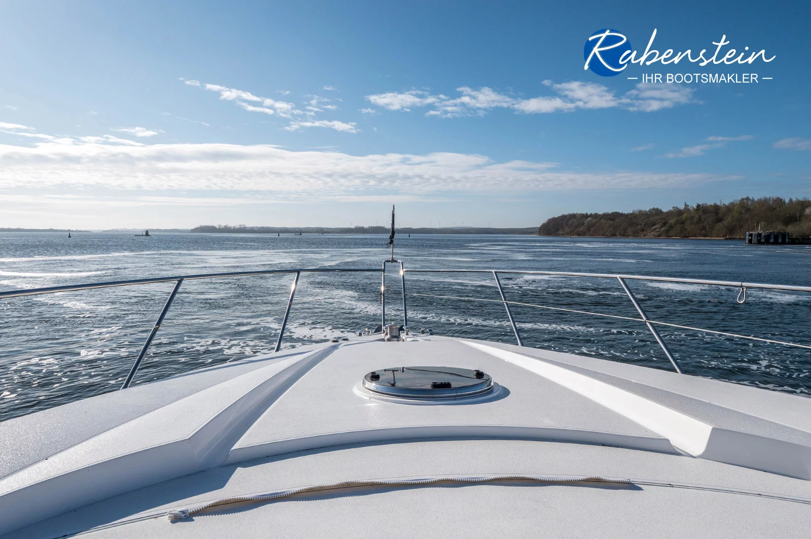 Sunseeker-72-an-deck