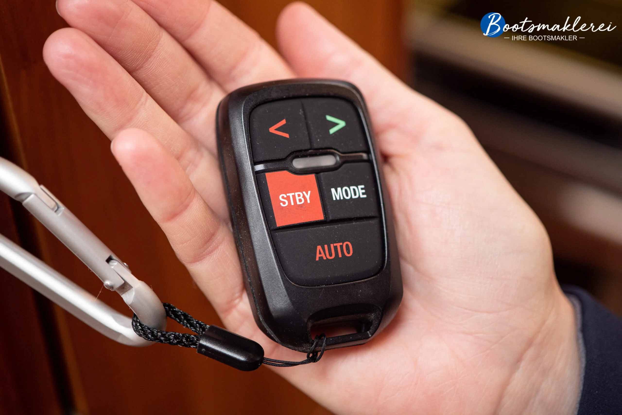 Alu-Expeditionsyacht_Instrumente-15