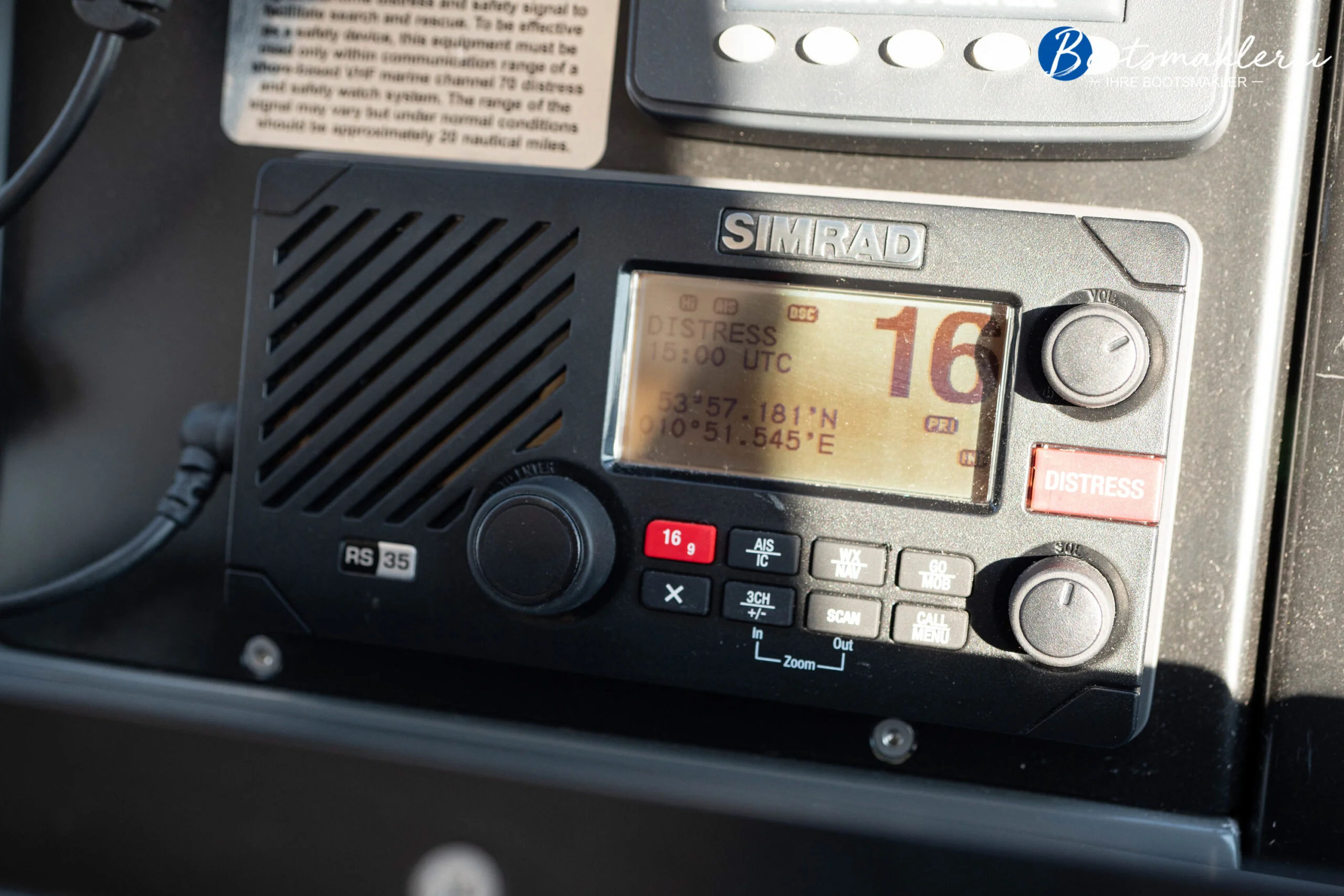 Alu-Expeditionsyacht_Instrumente-3