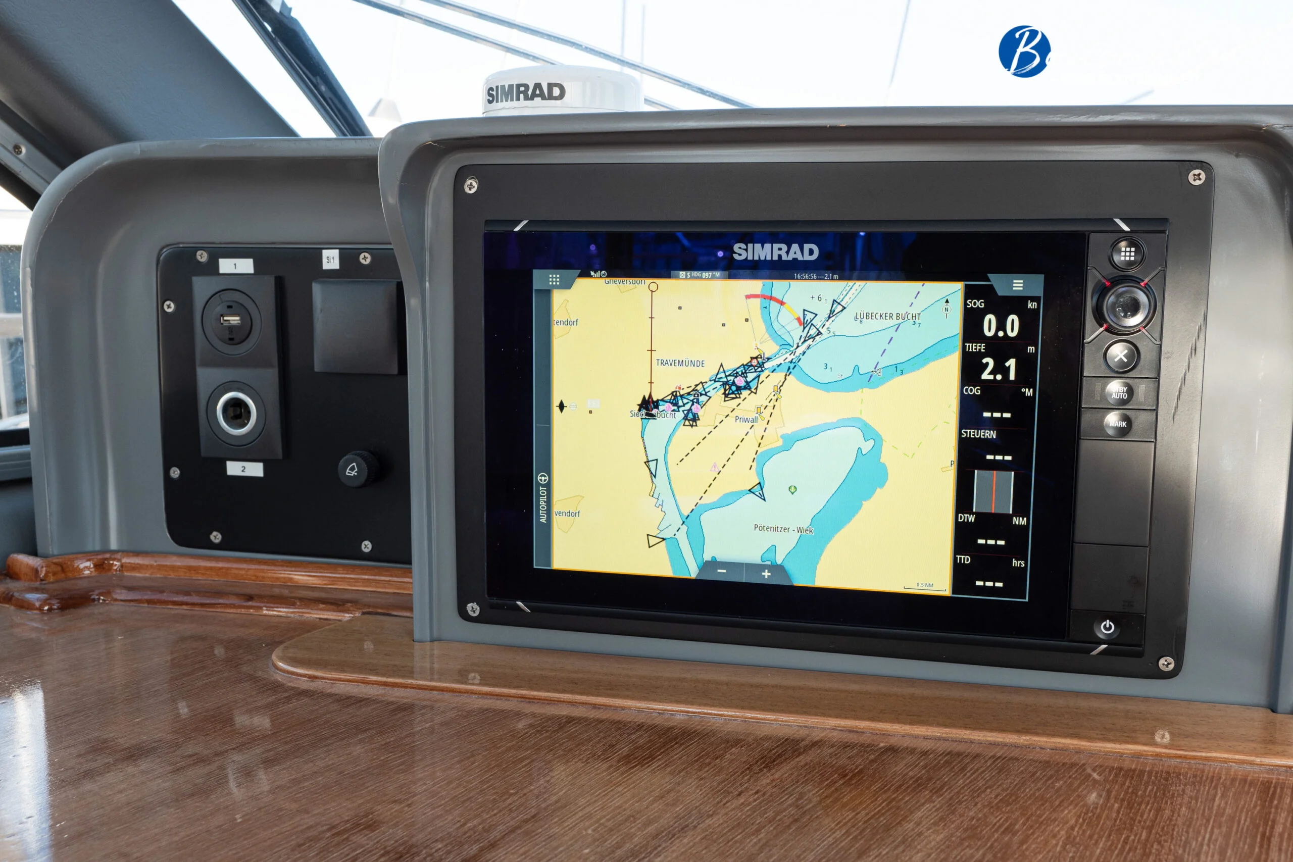 Alu-Expeditionsyacht_Instrumente