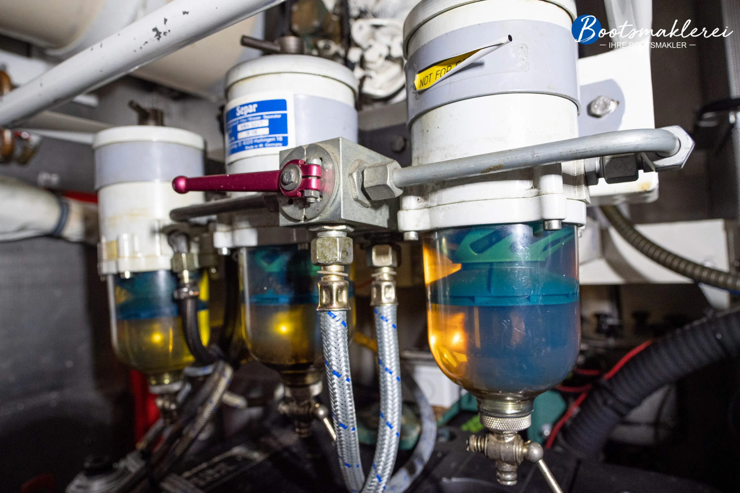 Alu-Expeditionsyacht_Motor-4